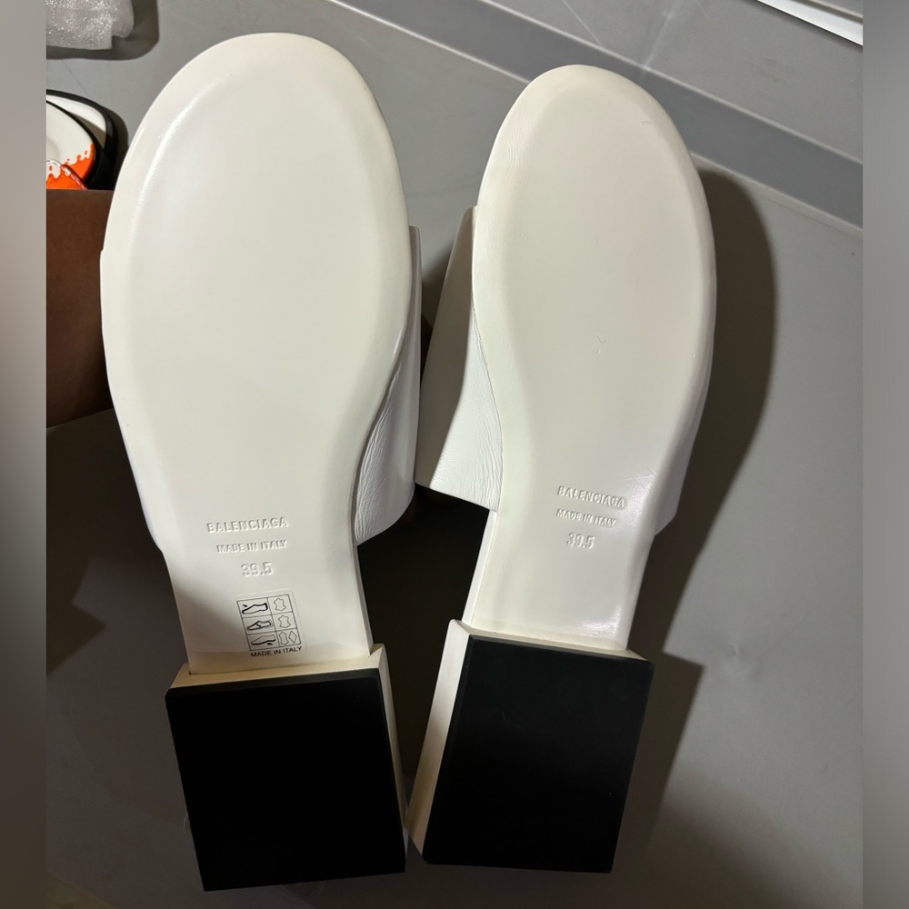 Balenciaga White Logo Slide Sandals - Picture 2 of 2